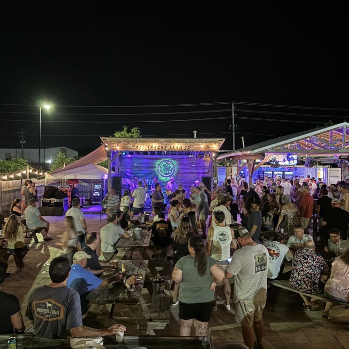 live music at seven mile post